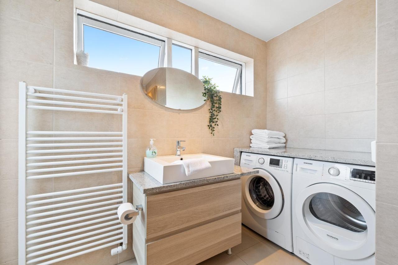 Prime Location Gem In The Heart Of Lejlighed Reykjavík